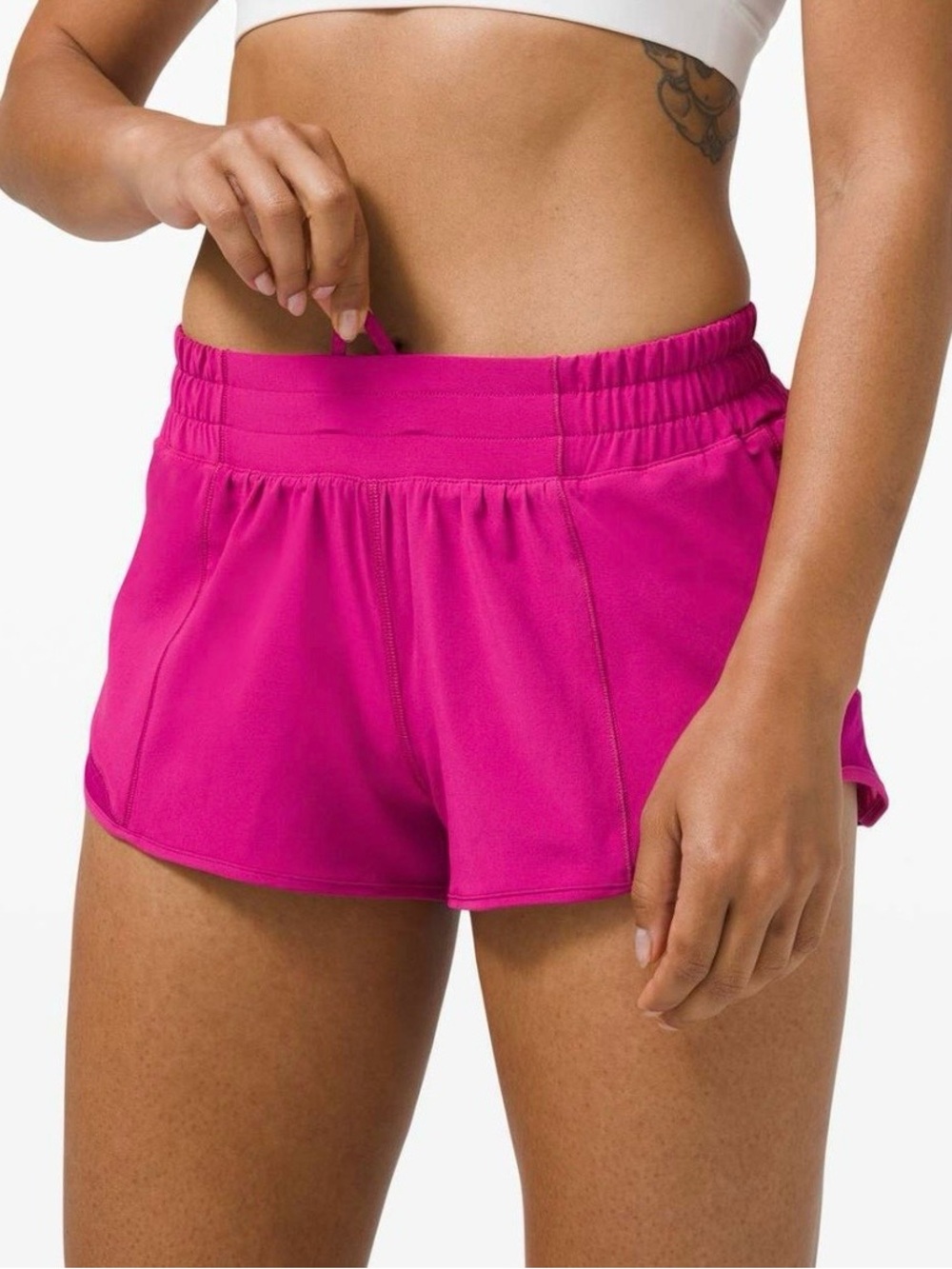 Lululemon Active Drawstring Shorts in Fuchsia - size 2
